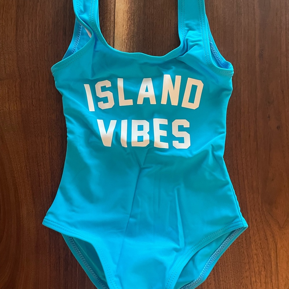 One piece bathing suits - Picture 4 of 4